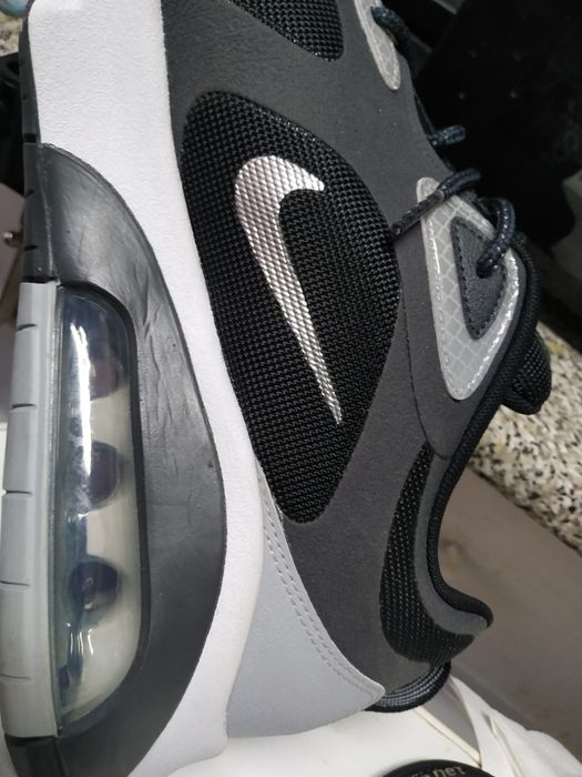 TÊNIS NIKE  AIR  NOVOS N°  48  Muito bonitos  ou troco por N°  45  46