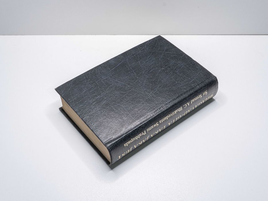 Książka Bhagavad Gita Taka Jaką Jest Kompletne Wydanie rok 1990