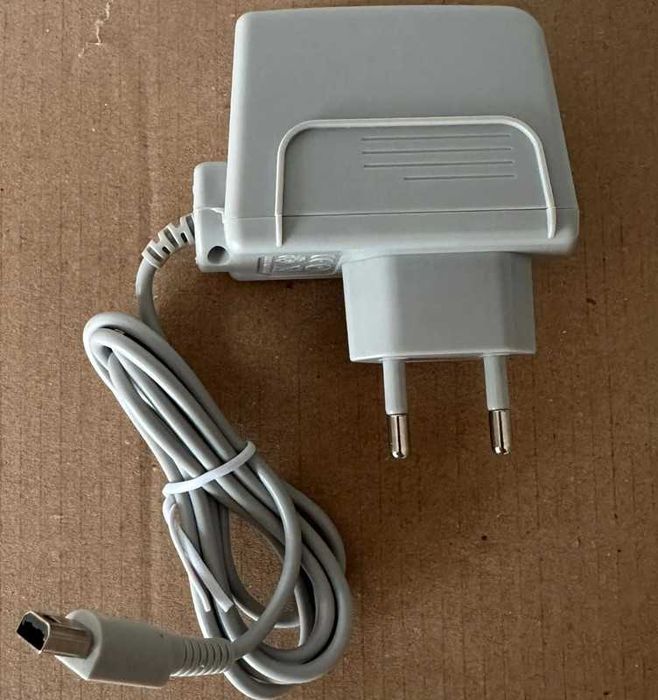 Generic Nintendo Charger (NEW!)64739979357059120