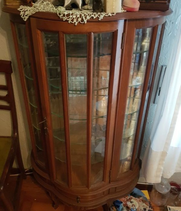 Armário cristaleira expositor