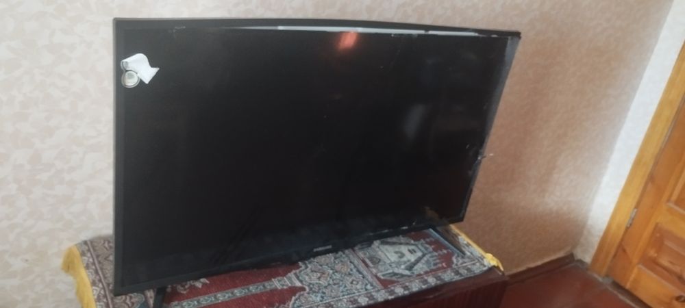 Продам LED телевизор