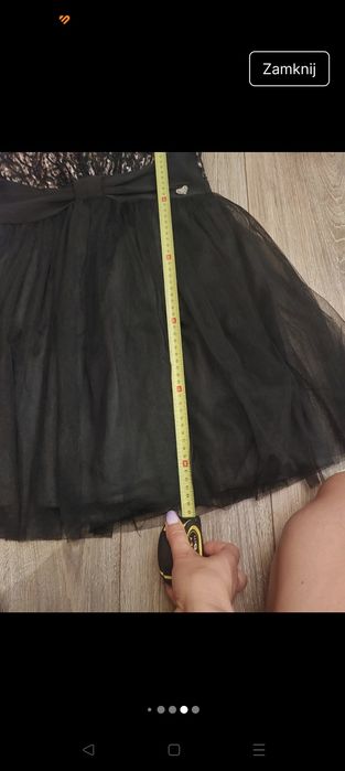 Krótka czarna sukienka