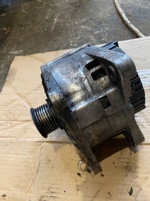 Генератор 2/2 Renault Master 2/5 disel 1998-2003 год