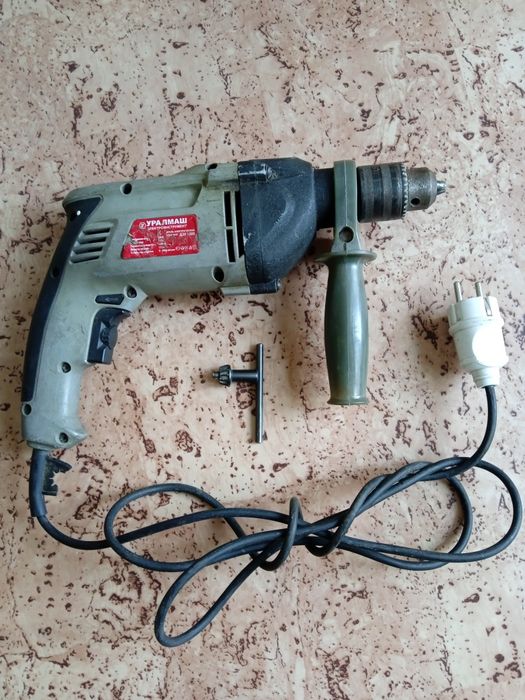Ударная дрель...