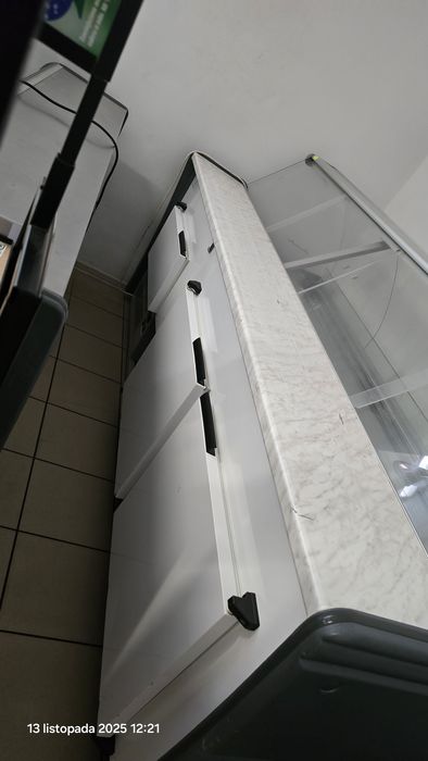 Tanio sprzedam wyposażenie sklepu