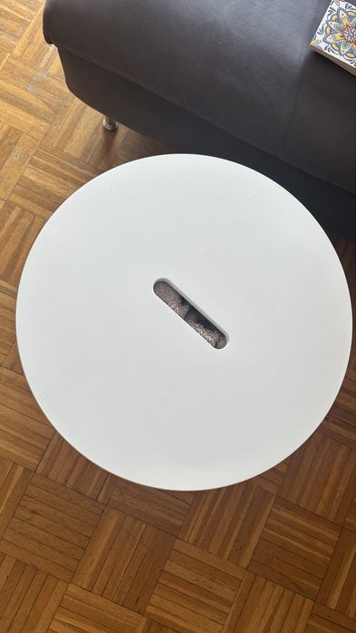 Mesa de apoio IKEA KVISTBRO branca com arrumação
