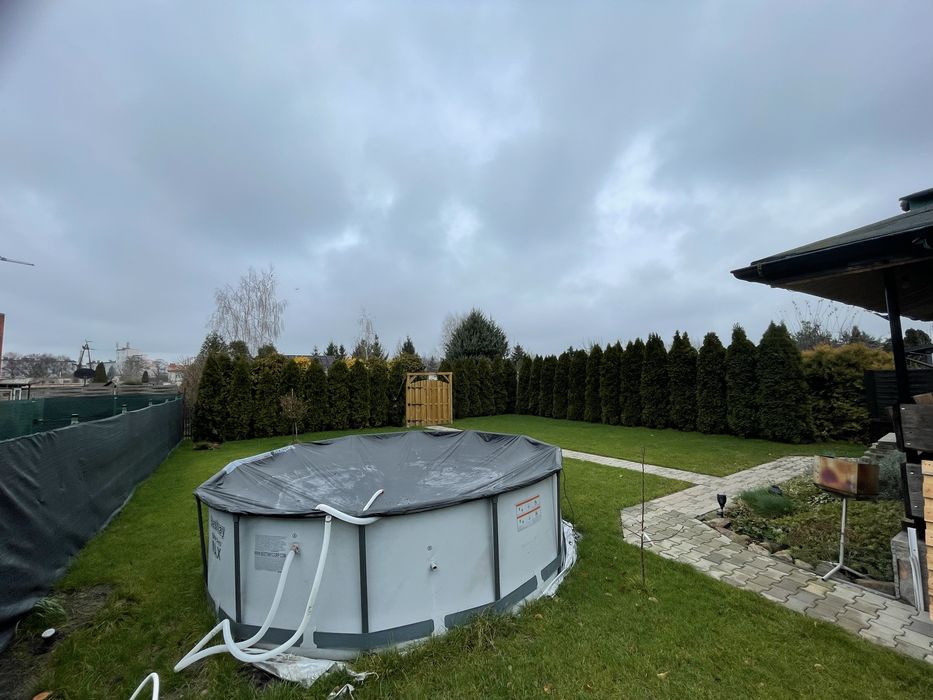 Ogródek działkowy z sauną, basenem i murowanym domkiem. - View 2