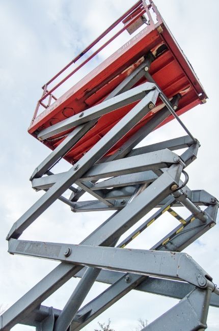 Ножничний піднімач(пеканіска)електричний 12 метрів