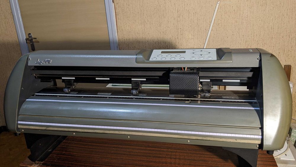 Ріжучий плоттер Jaguar II-61