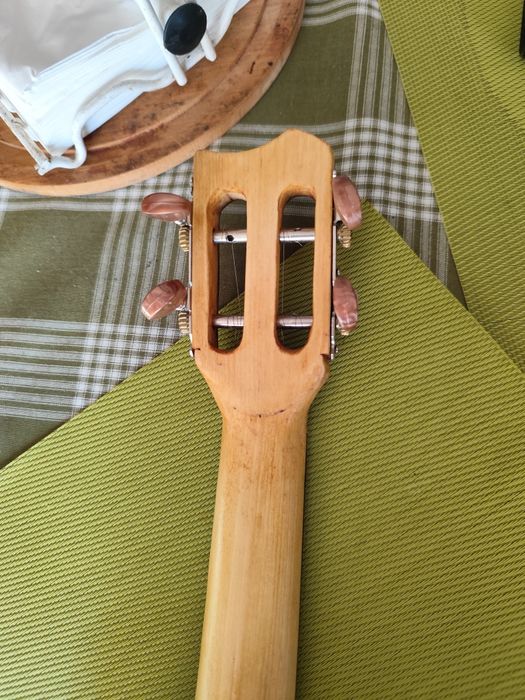 Cavaquinho Novo, construído em Nogueira Portuguêsa!