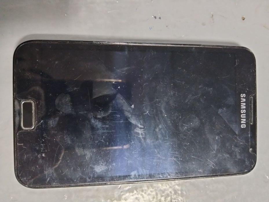 Телефон Samsung n7000