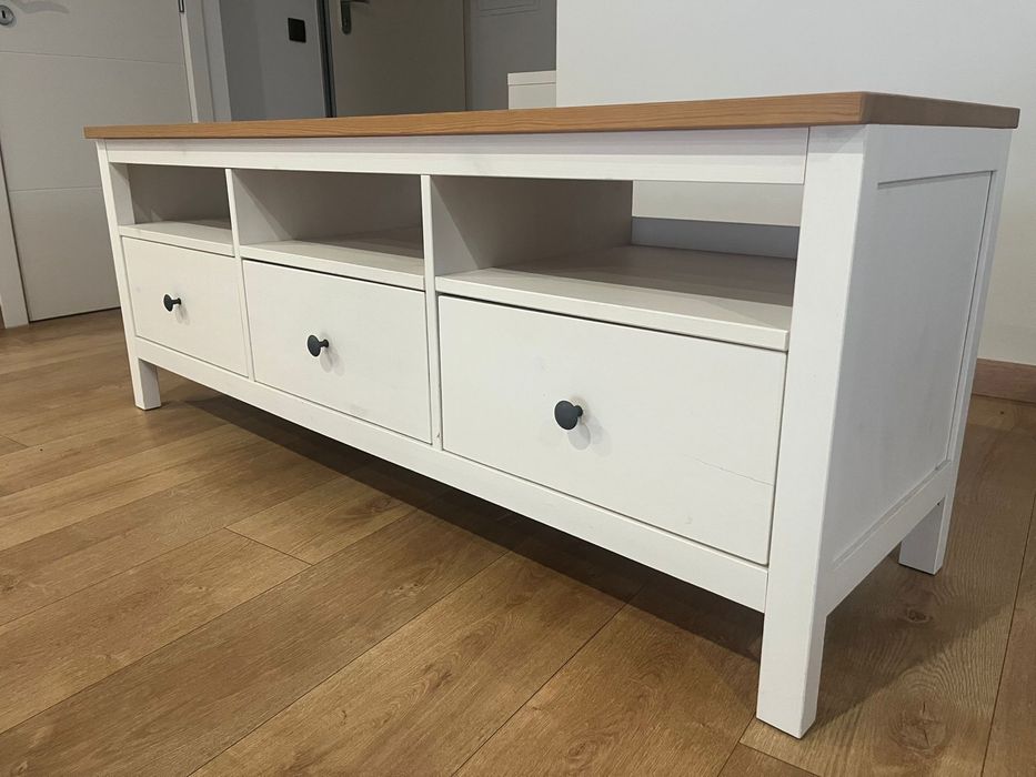 Móvel de TV HEMNES da IKEA