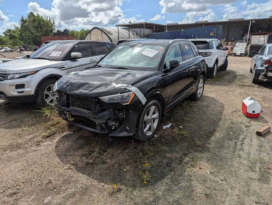 Разборка Audi Q3 (F3) 2019-2025 / Ауді Кью 3 запчастини бу