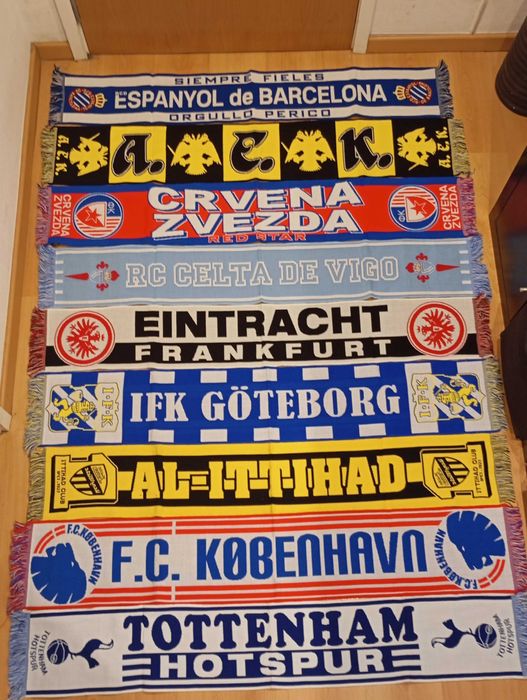 Cachecol - varios clubes de futebol internacionais novos, pede o teu!