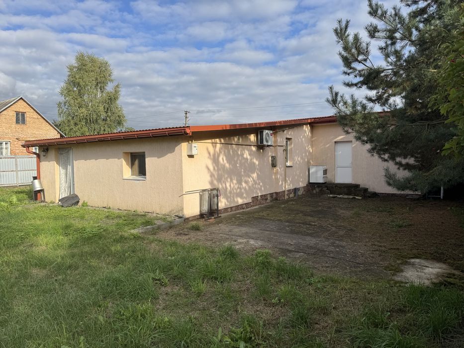 Будівля під комерцію с.Жуличі, Золочівський р-н, Львівска обл.