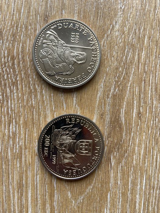 Moedas comemorativas 200 escudos