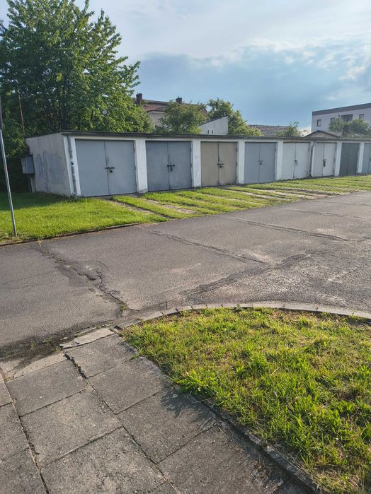 GARAŻ w Ozimku ul. Sikorskiego