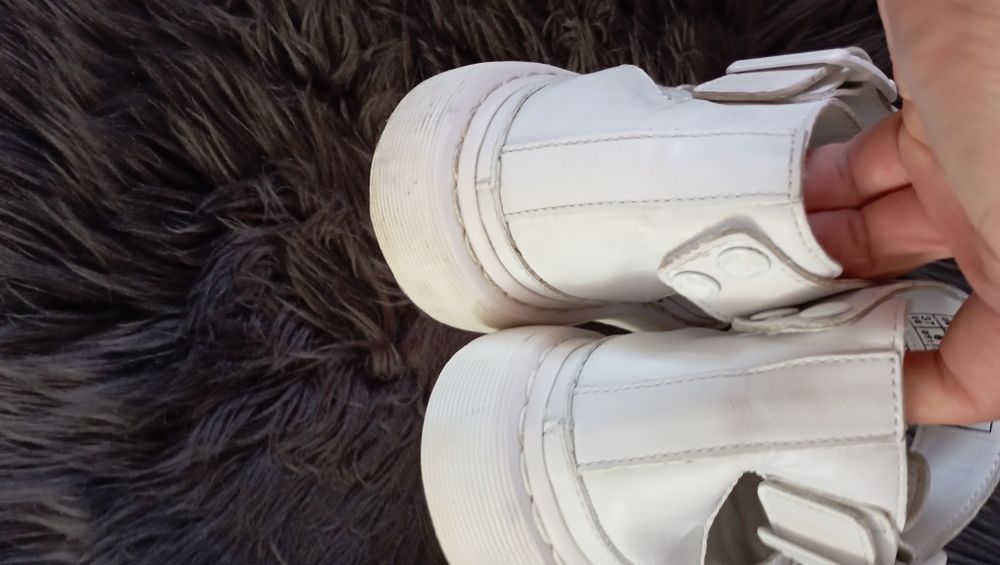 Skórzane Sandały Dr Martens Clarissa