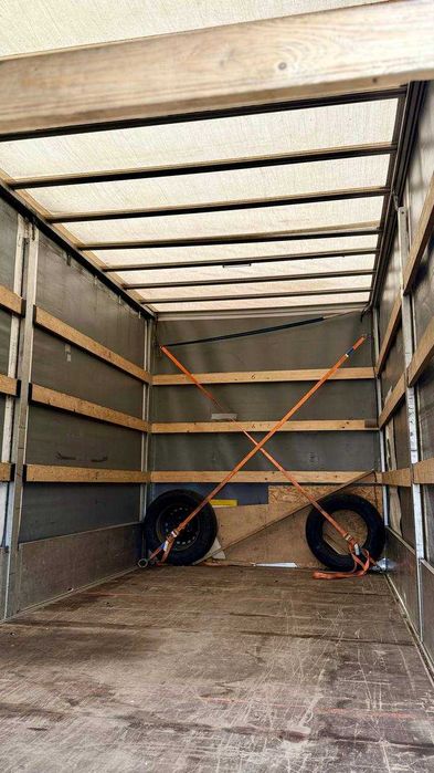 Автомобіль Ford Tranzit