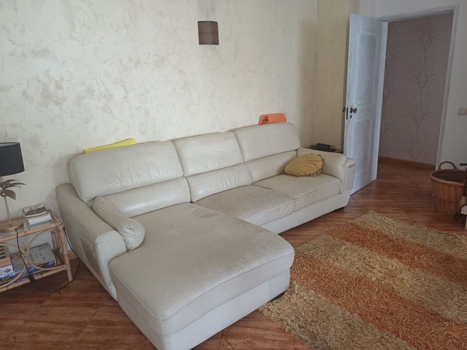 Sofa usado em pele