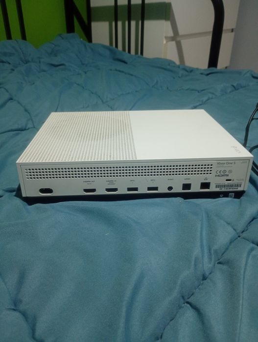 Xbox one s  1TB w 100% sprawny