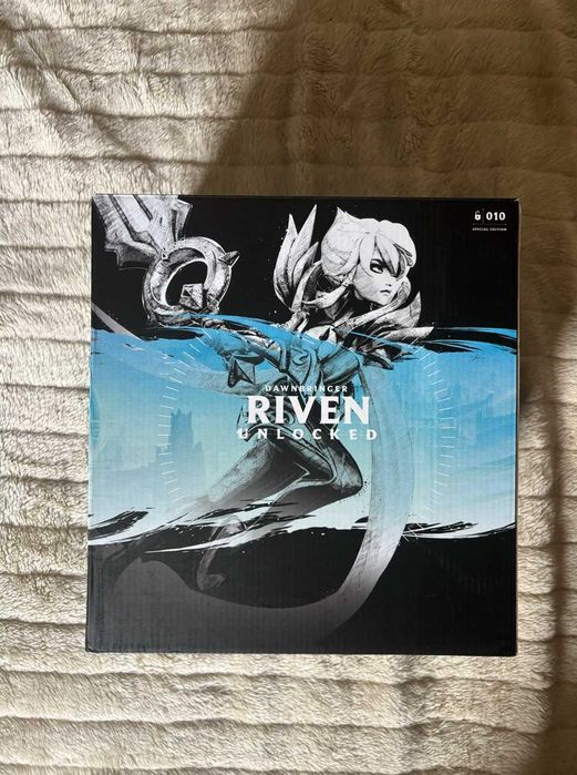 Dawnbringer Riven Unlocked - Figura Colecionável Riot Games