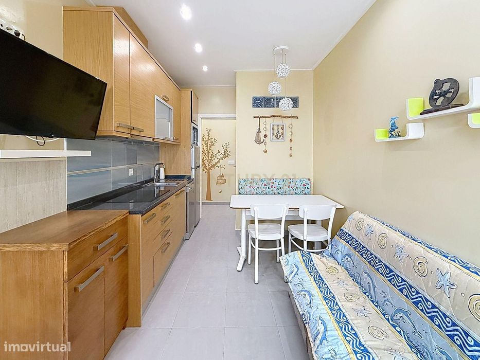 Apartamento T1 no Centro Histórico da Nazaré, a 150 Metros da Praia