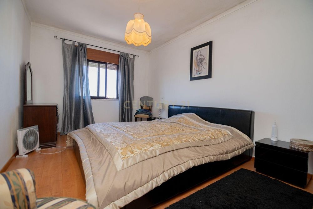 T3 Ótimo estado. Em Alvor Pequenas melhorias