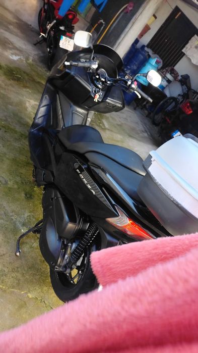 Vende se Honda forza 300cc
