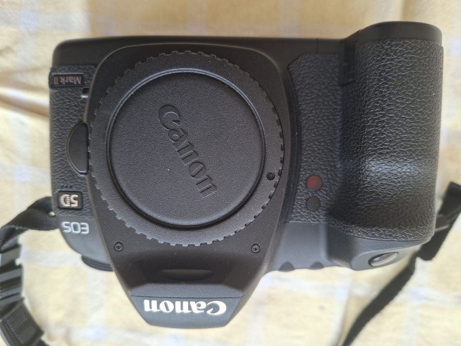 Canon 5D Mark II com extras