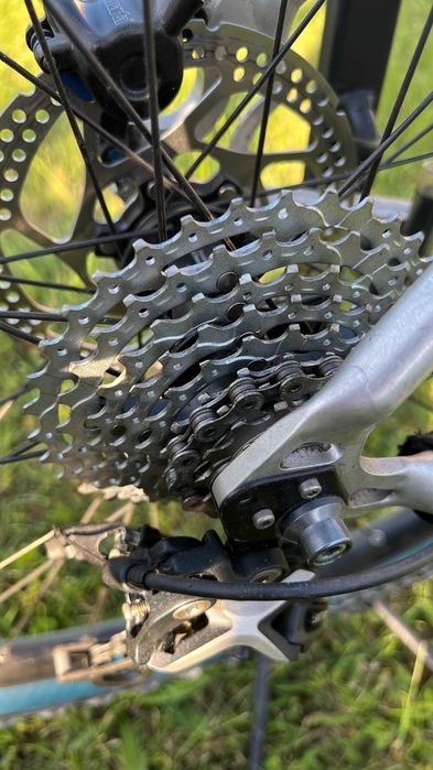 Rower na najlepszych podzespołach Cannondale lefty.