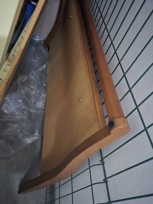 Cama de casal em madeira