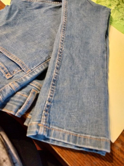 Calça ganga escura muito bom