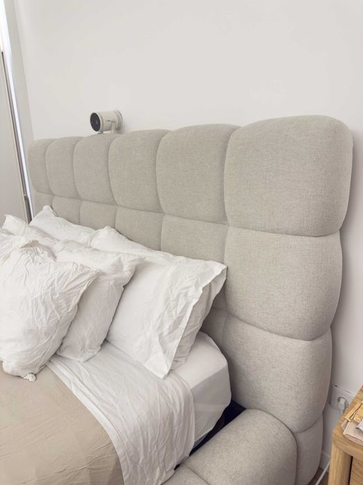 Cama de Casal com Arrumação