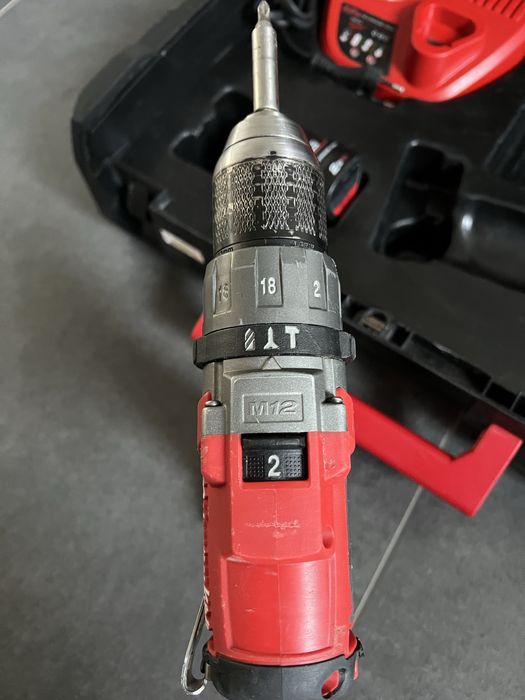 Безщітковий Акум.ударний шуруповерт Milwaukee M12 CPD