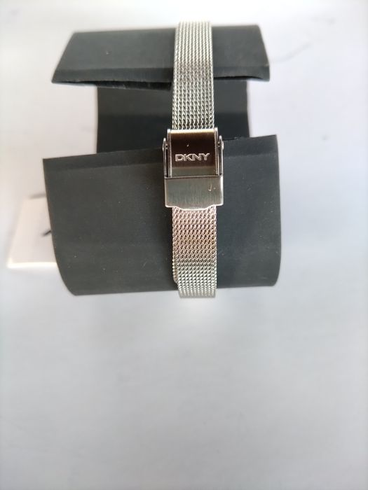 Relógio feminino DKNY Reade. NY2100