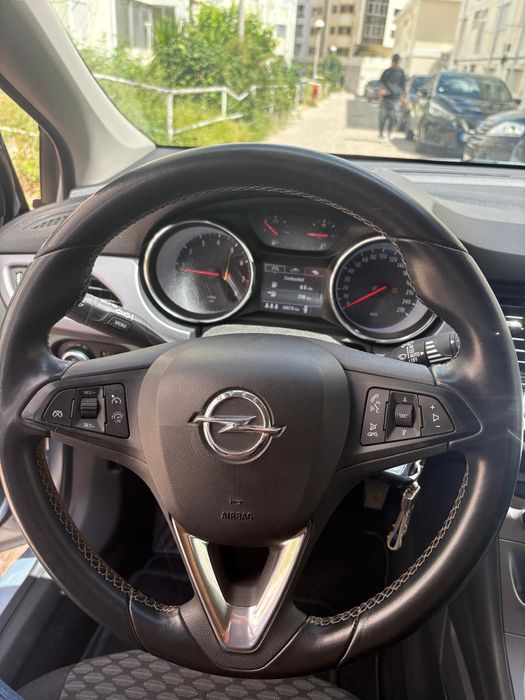 Opel astra sports tourer