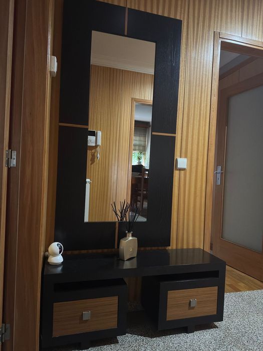 Móvel cerejeira com espelho