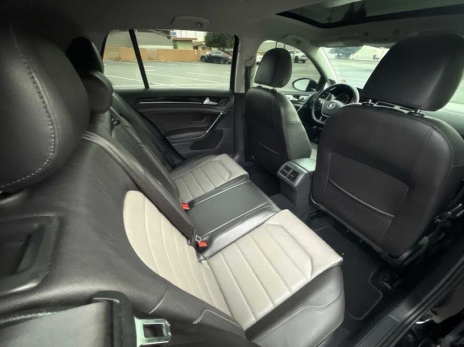 Volkswagen Golf SE      2015