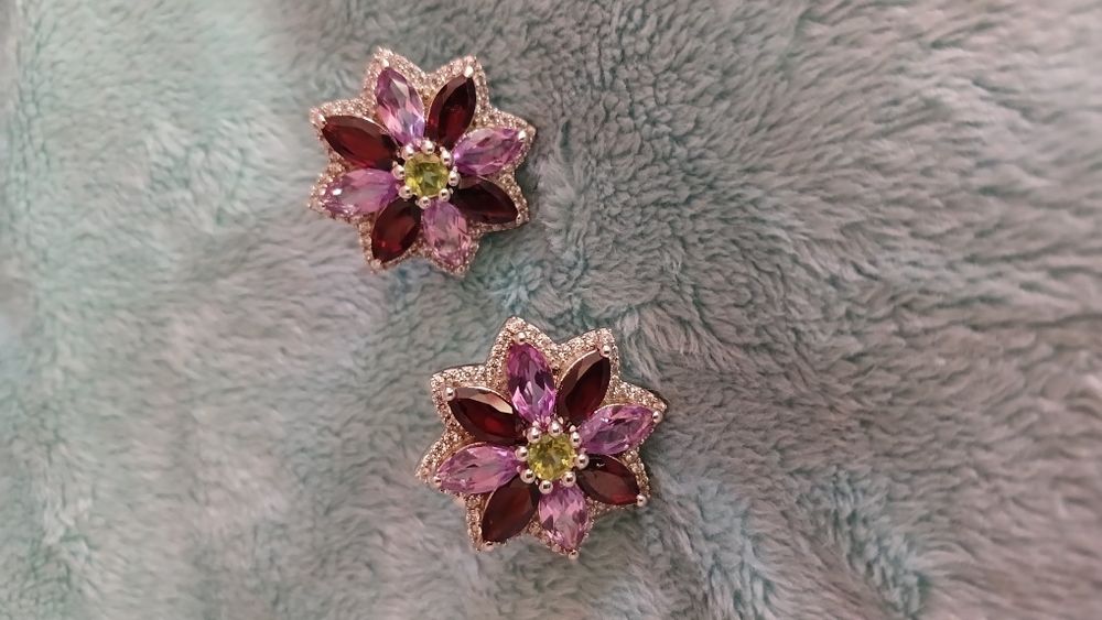 Срібні сережки з натуральними каменями