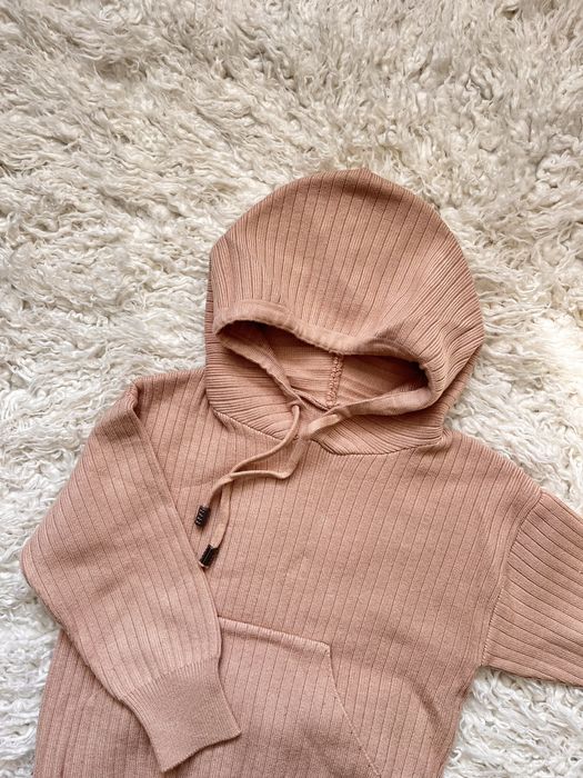 Бежевий теплий костюм в рубчик на 5-6р