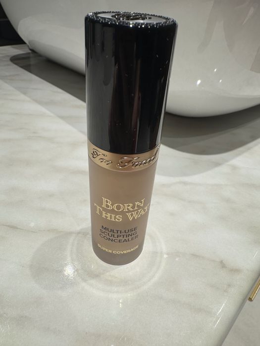 Too faced / Born this Way / korektor - Swan 13.5 ml