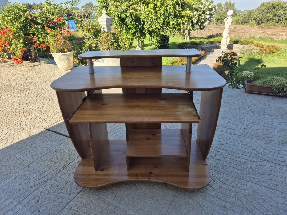 Secretária em madeira