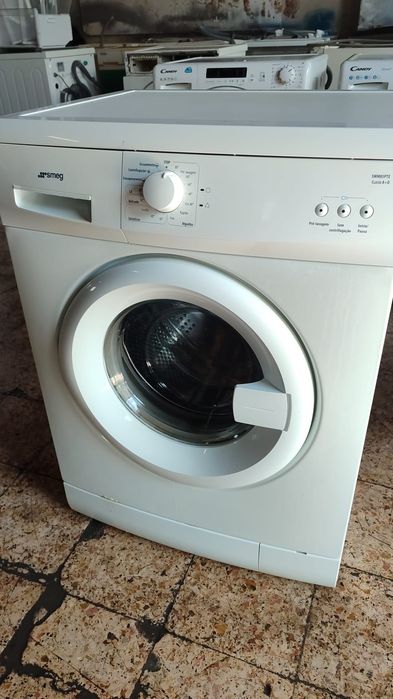 Máquina de lavar roupa SMEG 7kg