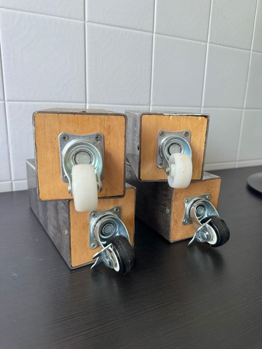 4 pés elevadores para cama com rodas, 2 com travão