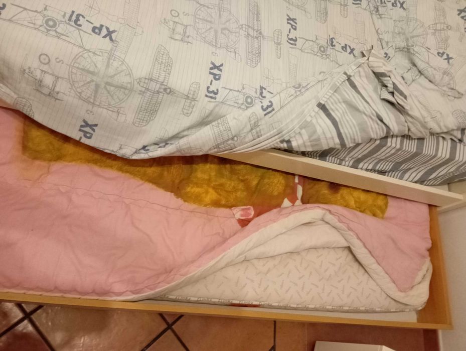 Cama de solteiro com gavetão