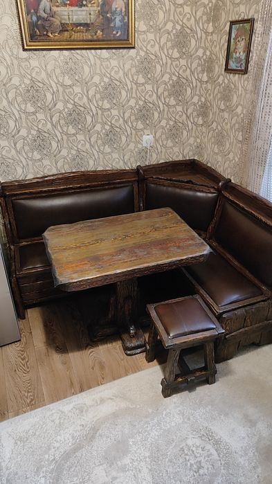 Дерев'яний  уголок на кухню.