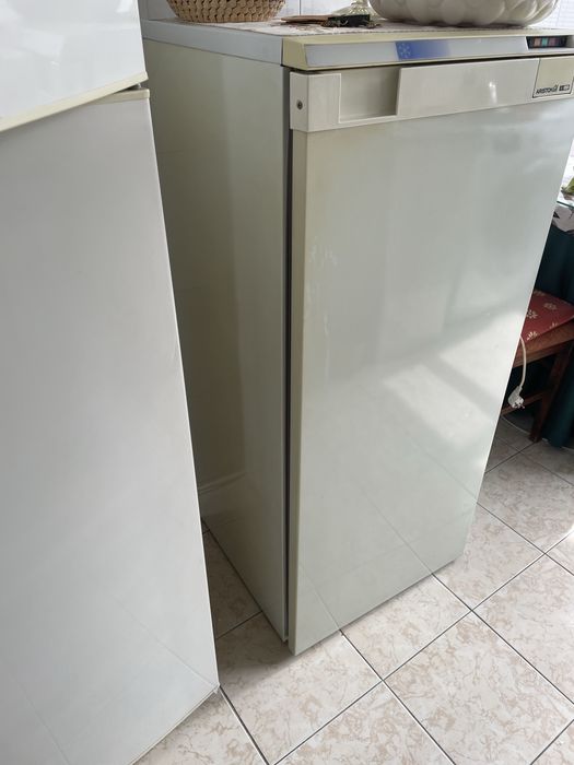 Arca Frigorifica Ariston de 210 litros