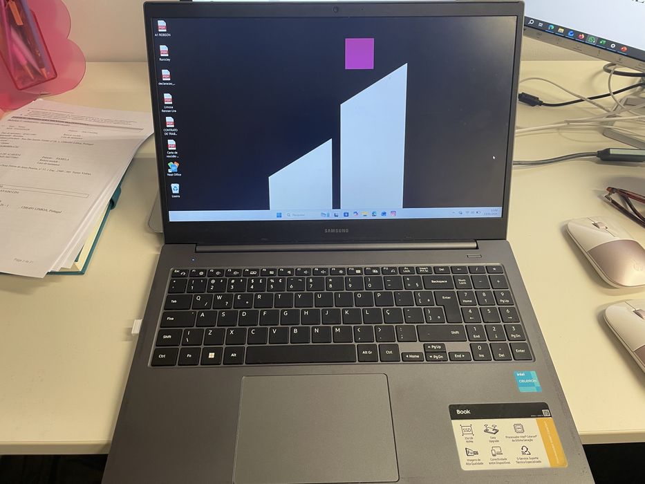 Noteebok samsung439012362688942080