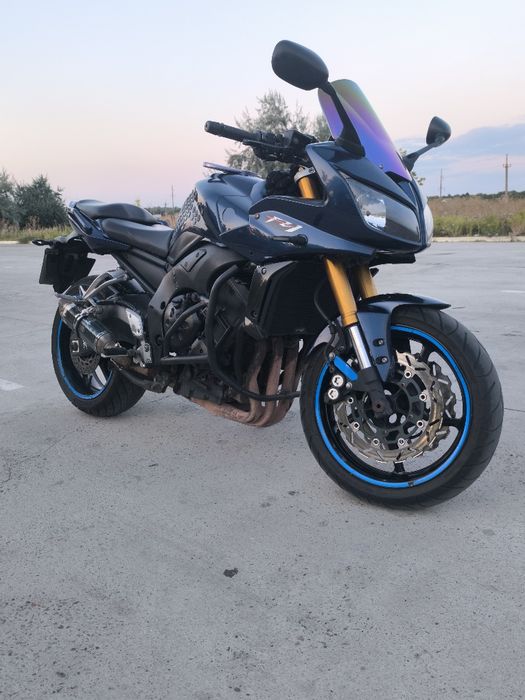 Продам Yamaha  Fazer fz1   литр